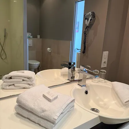 Отель Et Restaurant Le Clos De La Prairie *
